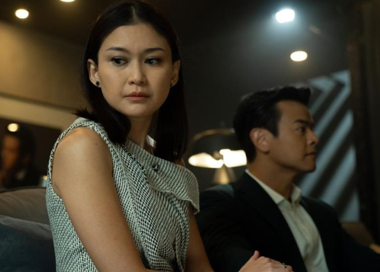 review-film-a-normal-woman